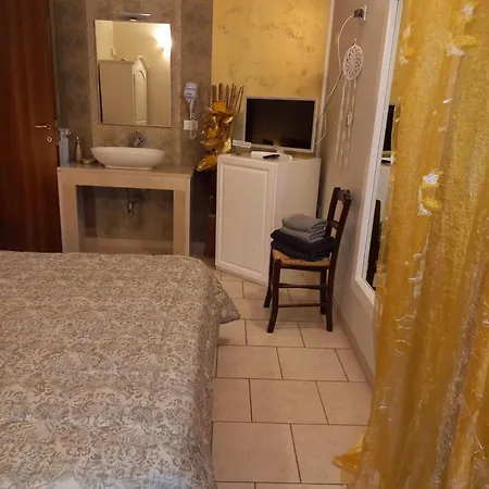 Nocleg ze śniadaniem De Mauro 4*
